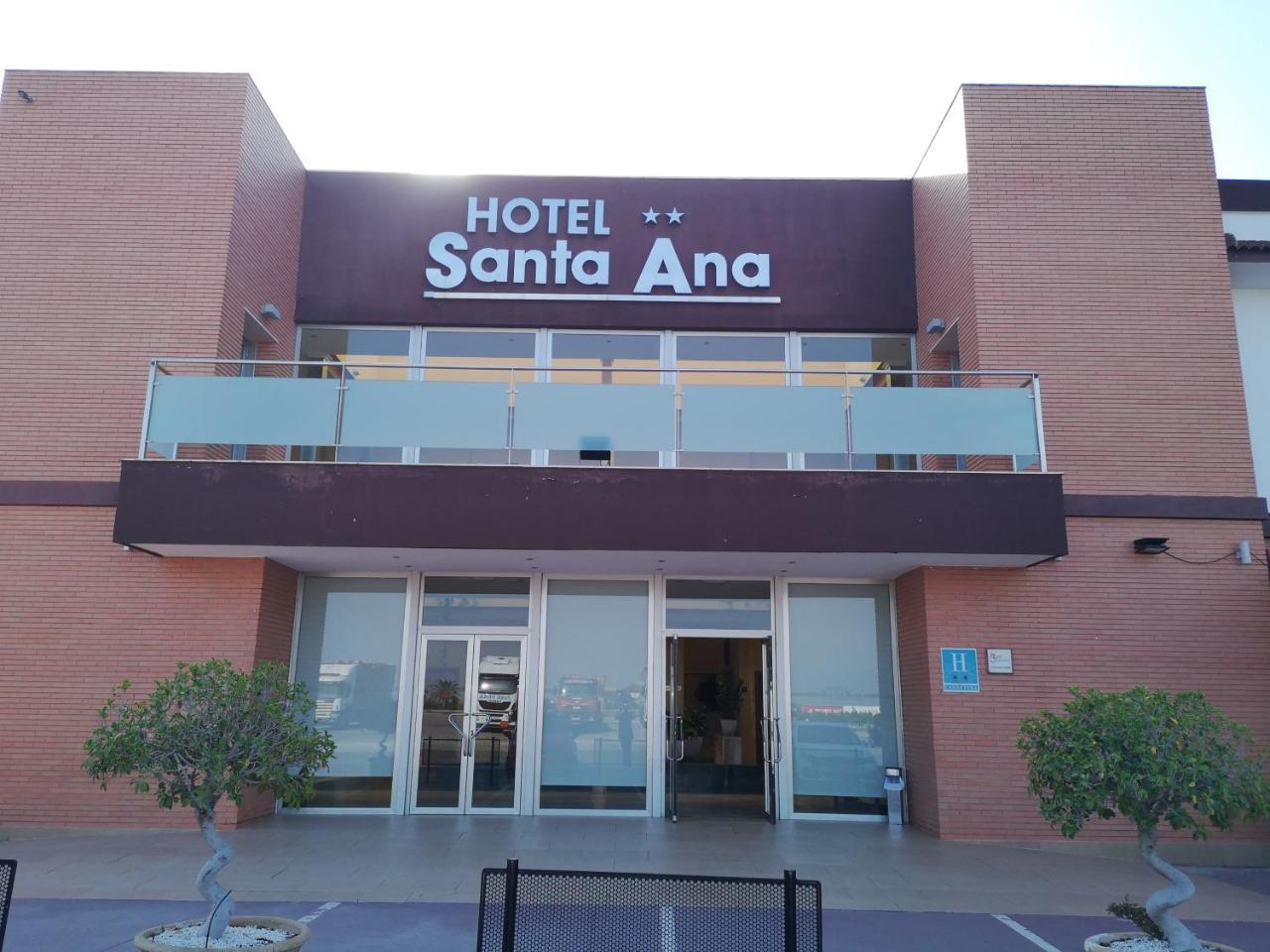 Hotel Santa Ana La Carlota Exterior foto